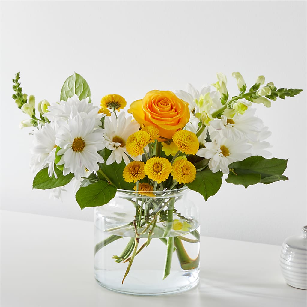Sun Salutation Bouquet – KEITH'S FLOWER SHOP, Mount Gilead OH