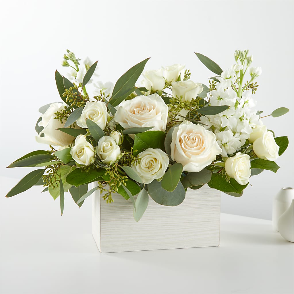 Fresh Linen Box Bouquet – KEITH'S FLOWER SHOP, Mount Gilead OH