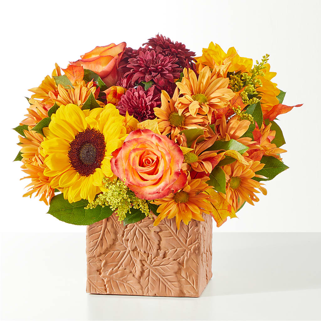 The Outdoors Bouquet – KEITH'S FLOWER SHOP, Mount Gilead OH