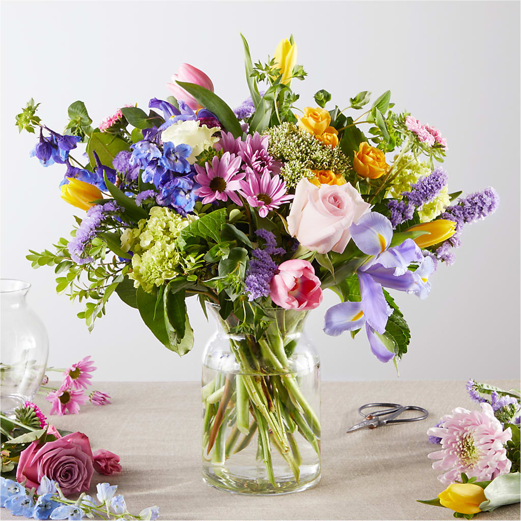 Pastel Tradition - A Florist Original – KEITH'S FLOWER SHOP, Mount Gilead OH