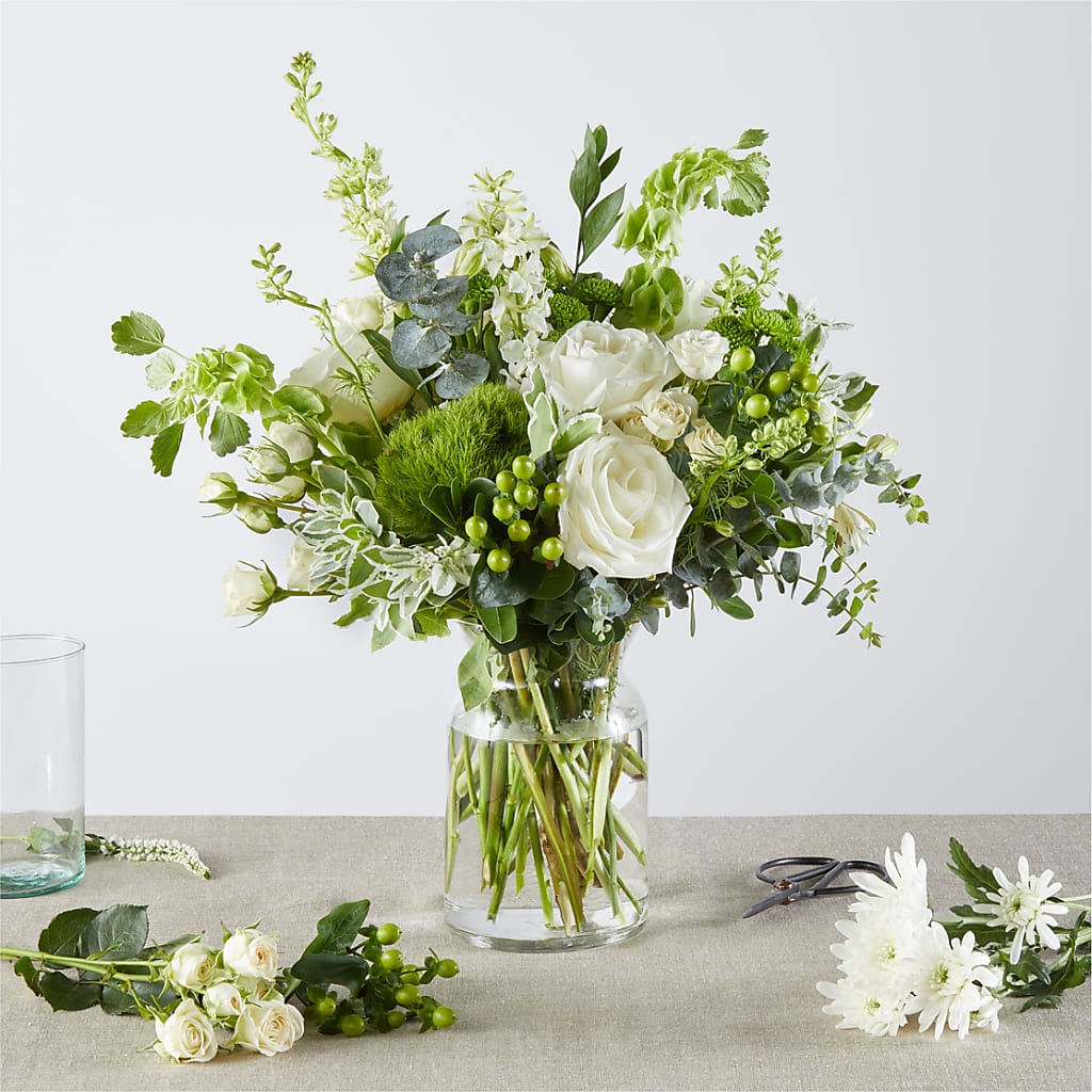 Irish Garden - A Florist Original – KEITH'S FLOWER SHOP, Mount Gilead OH