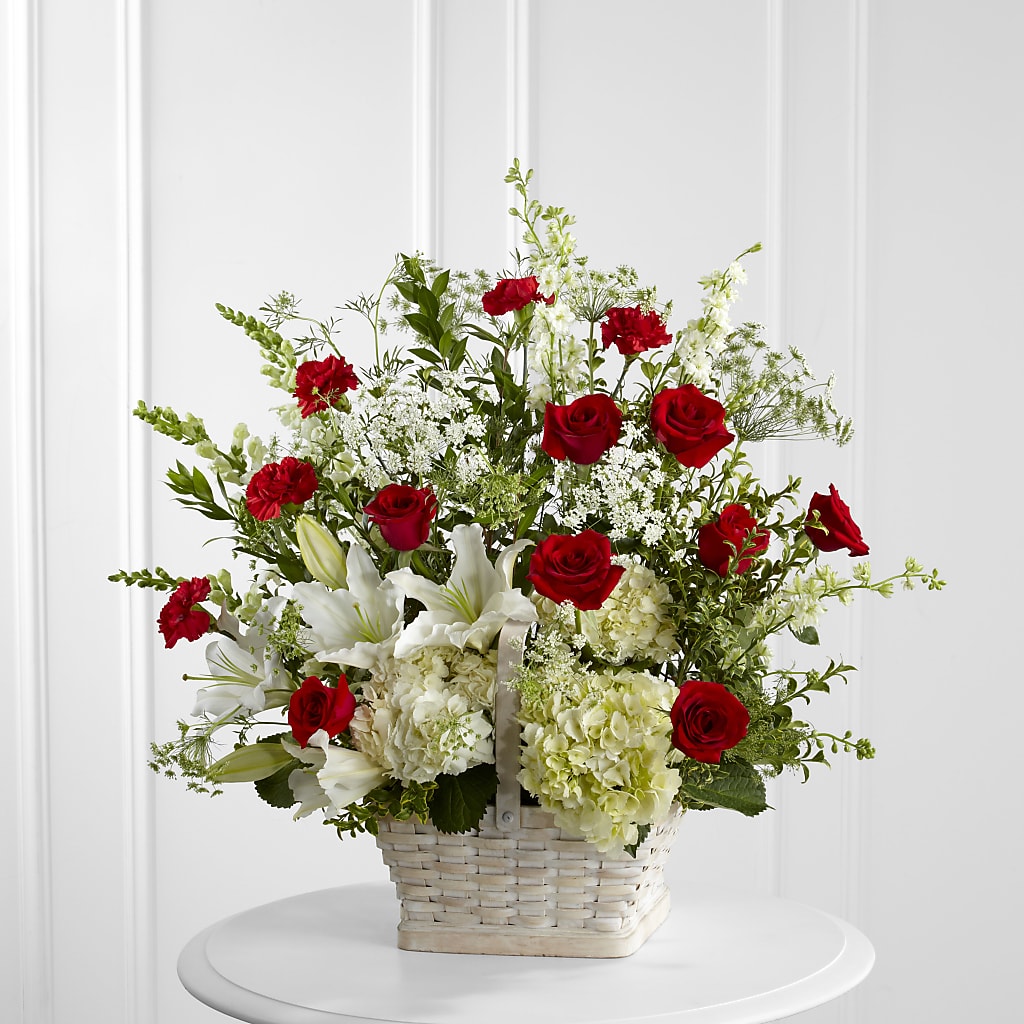 In Loving Memory Arrangement – KEITH'S FLOWER SHOP, Mount Gilead OH