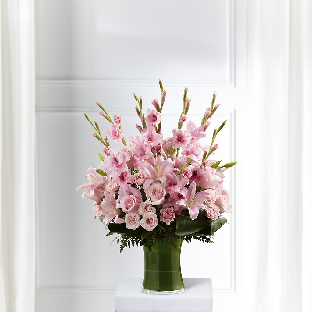 Lovely Tribute Bouquet – KEITH'S FLOWER SHOP, Mount Gilead OH
