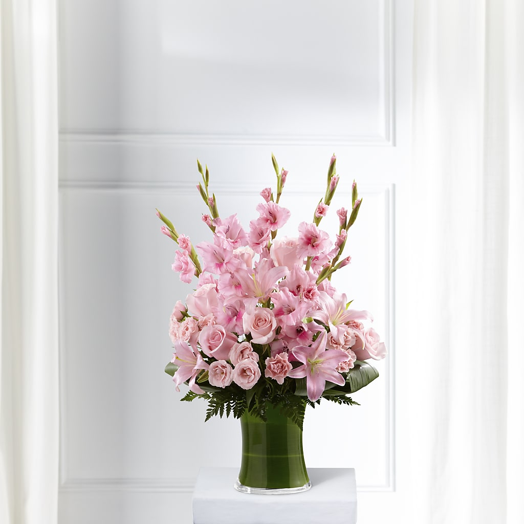 Lovely Tribute Bouquet – KEITH'S FLOWER SHOP, Mount Gilead OH
