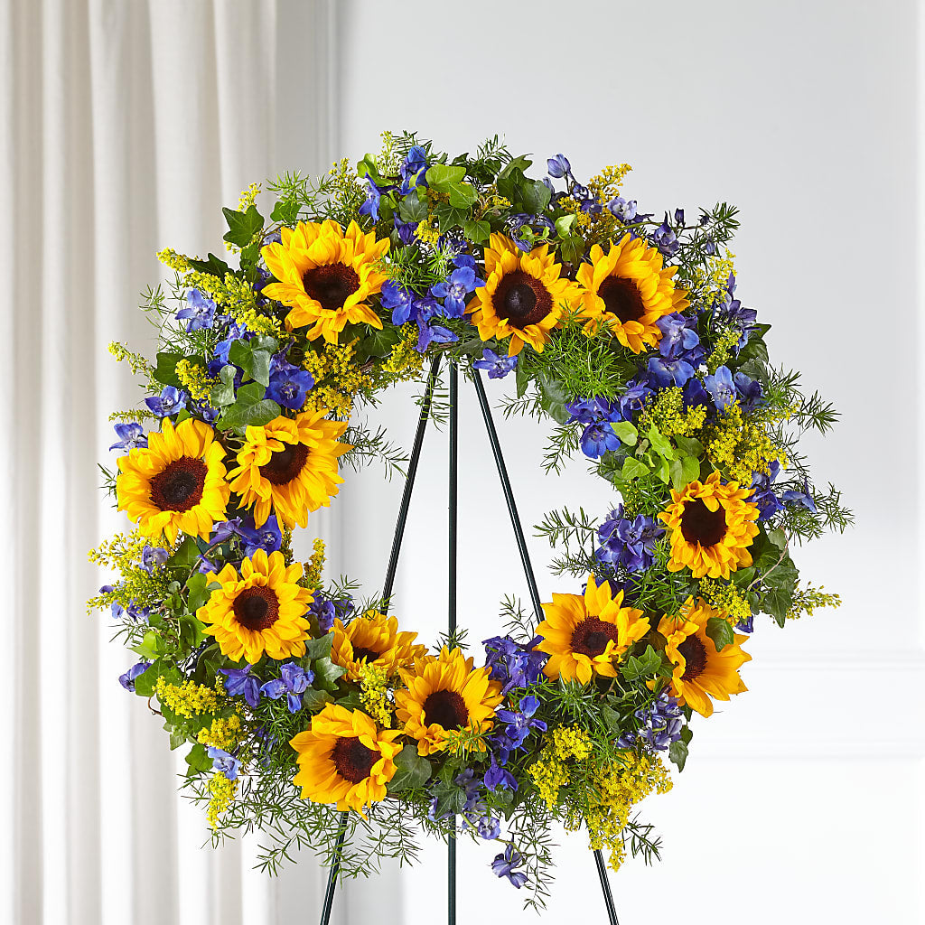 Bright Rays Wreath – KEITH'S FLOWER SHOP, Mount Gilead OH