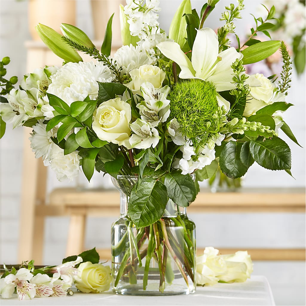 Classic Ivory – A Florist Original – KEITH'S FLOWER SHOP, Mount Gilead OH