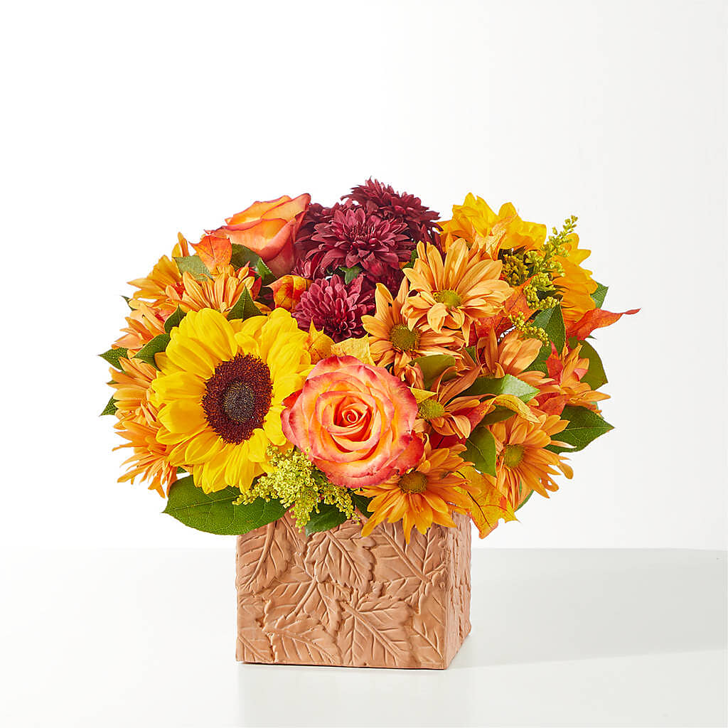 The Outdoors Bouquet – KEITH'S FLOWER SHOP, Mount Gilead OH