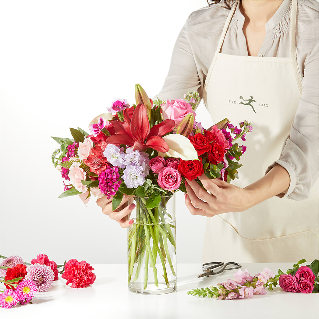 Swooning Over You - A Luxury Florist Original – KEITH'S FLOWER SHOP, Mount Gilead OH
