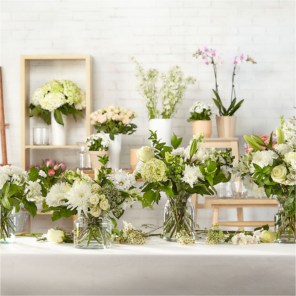 Classic Ivory – A Florist Original – KEITH'S FLOWER SHOP, Mount Gilead OH
