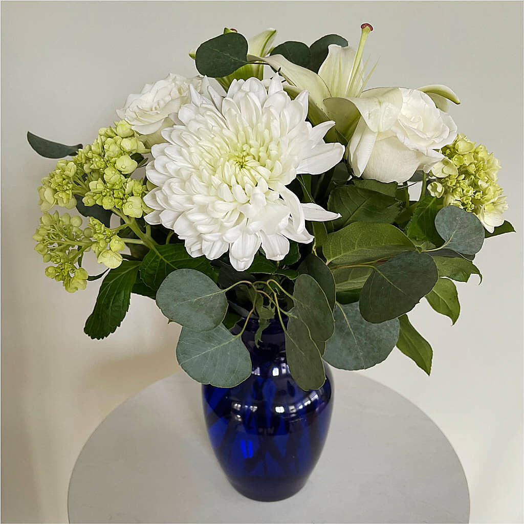 Snowy Dreams Bouquet – KEITH'S FLOWER SHOP, Mount Gilead OH