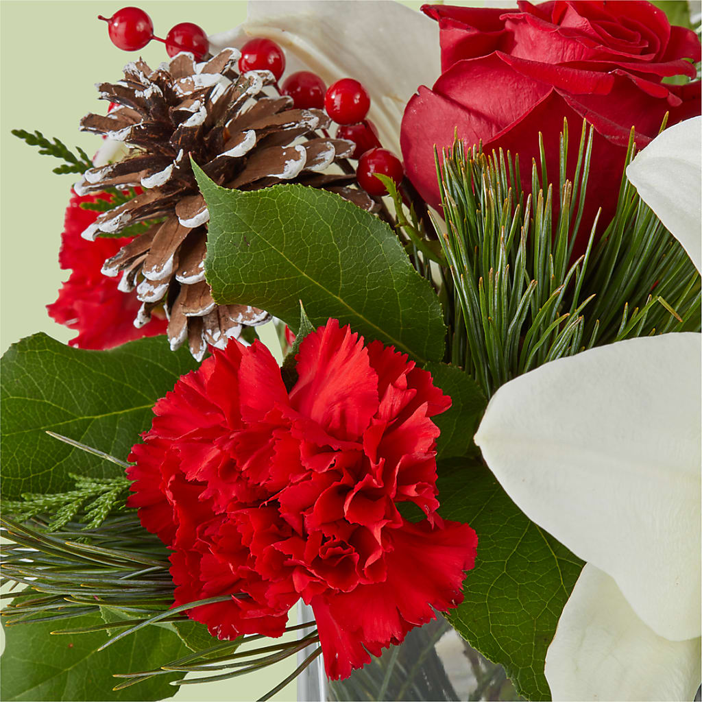 Glistening Icicles Bouquet – KEITH'S FLOWER SHOP, Mount Gilead OH