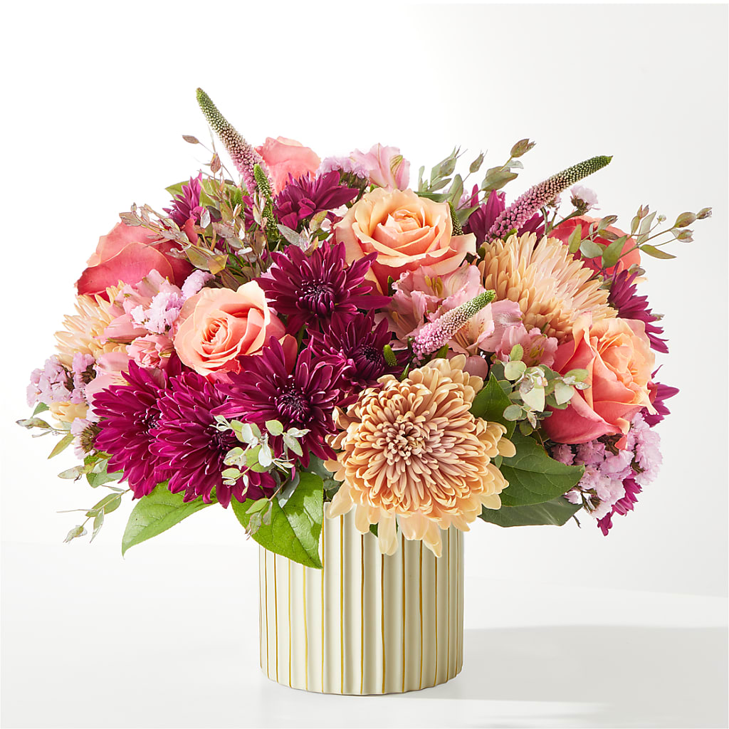 Berry Cobbler Bouquet with Ivory Vase – KEITH'S FLOWER SHOP, Mount Gilead OH