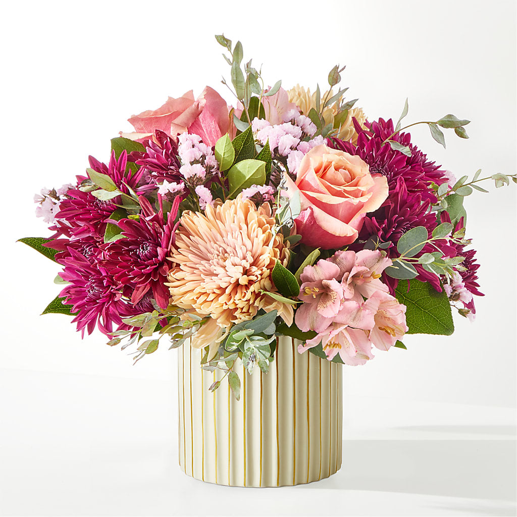 Berry Cobbler Bouquet with Ivory Vase – KEITH'S FLOWER SHOP, Mount Gilead OH