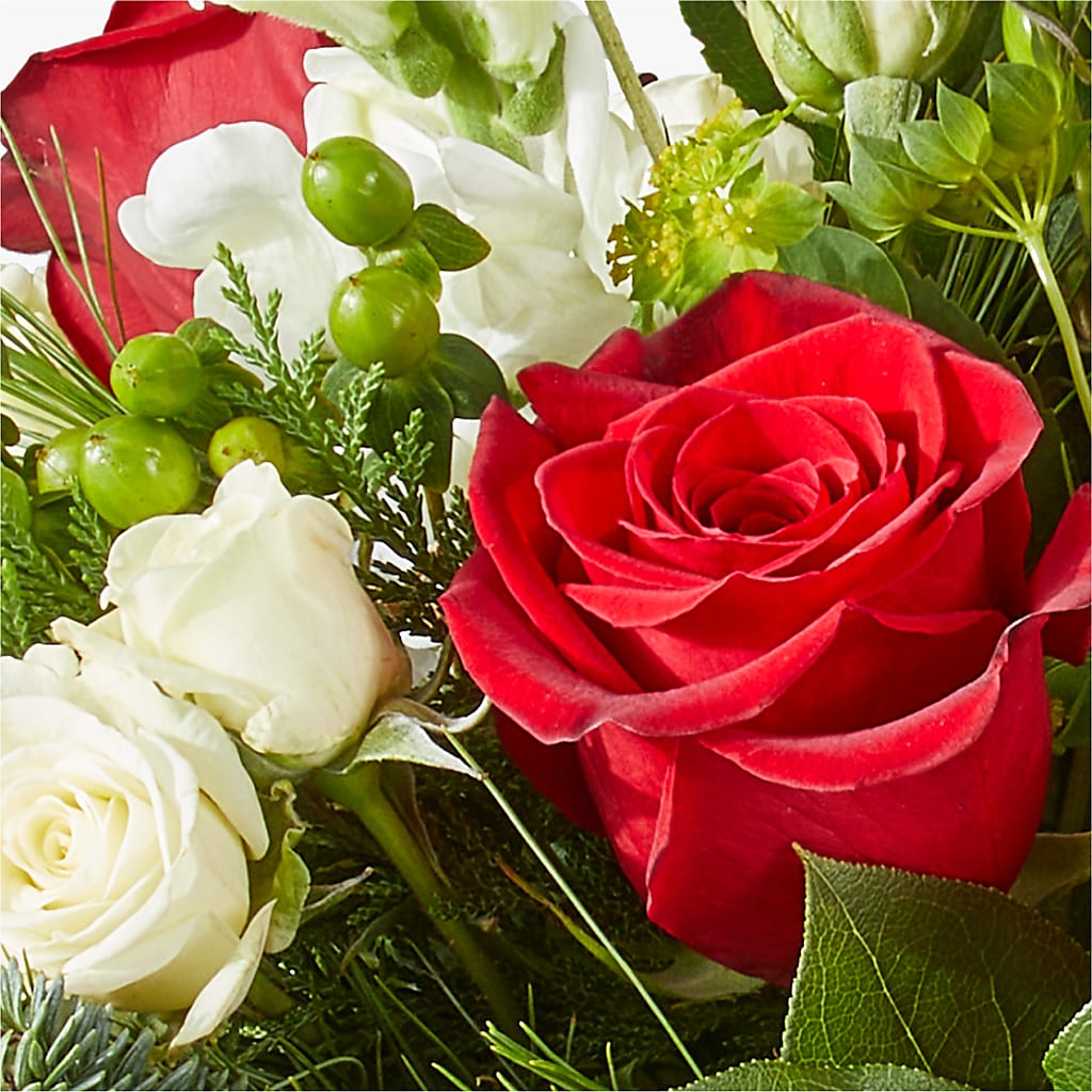 Deck the Halls Bouquet – KEITH'S FLOWER SHOP, Mount Gilead OH