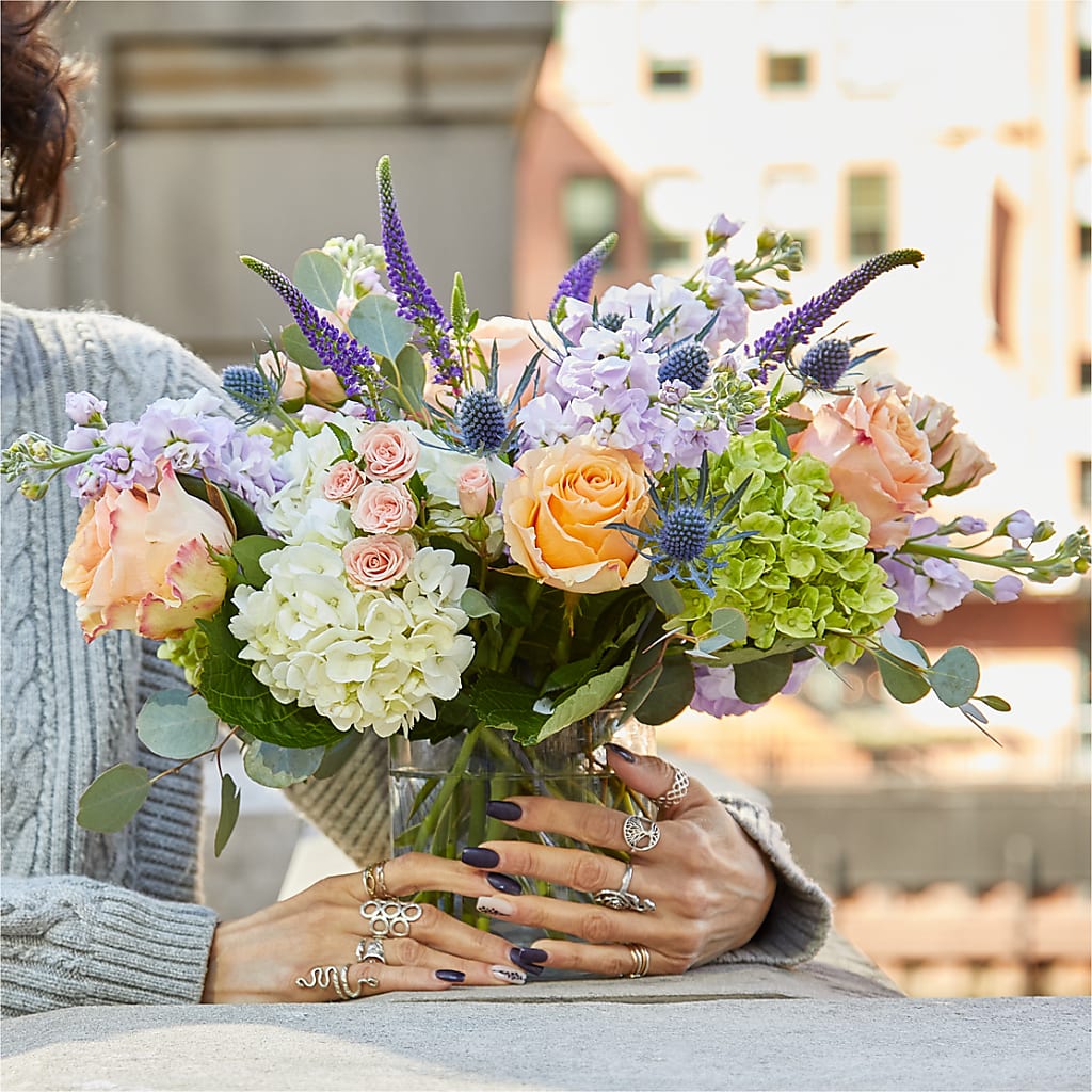 Porch Swing Bouquet – KEITH'S FLOWER SHOP, Mount Gilead OH