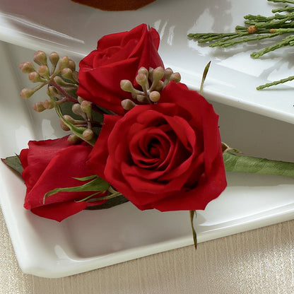 Red Spray Rose Boutonniere – KEITH'S FLOWER SHOP, Mount Gilead OH